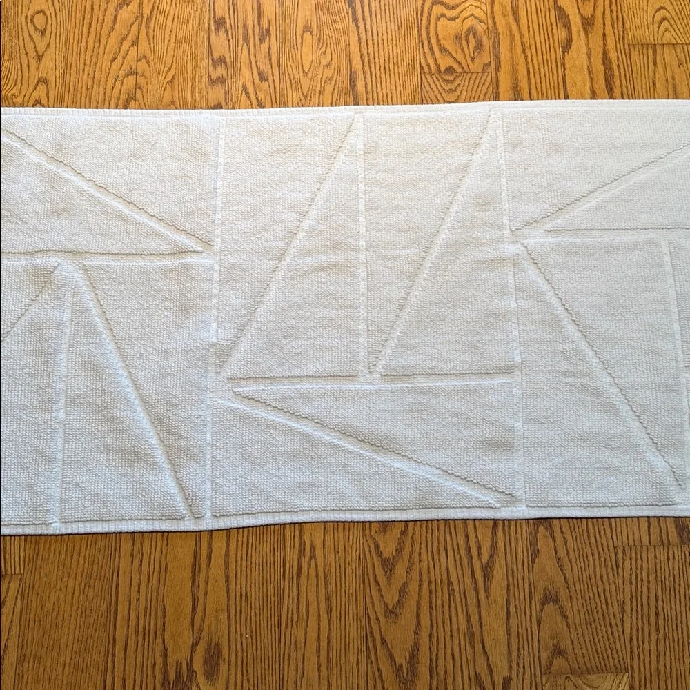 West Elm Triangle Sculpted Bath Mat